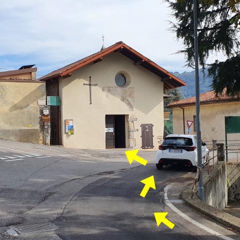 Foto nr. 5 svoltando a sinistra vediamo di fronte a noi la chiesetta di Santa Maria, nostro punto di arrivo - © G.S. Marinelli, riproduzione vietata.