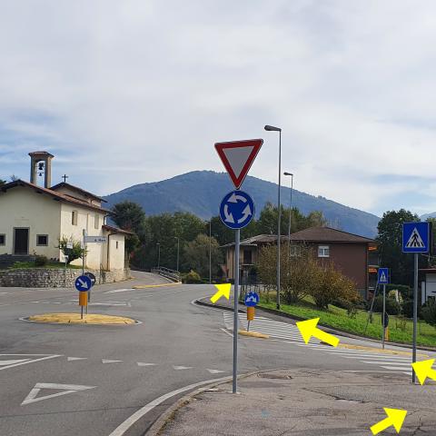 Foto nr. 4 sbocchiamo su via Torquato Tasso, dove svoltiamo a sinistra - © G.S. Marinelli, riproduzione vietata.