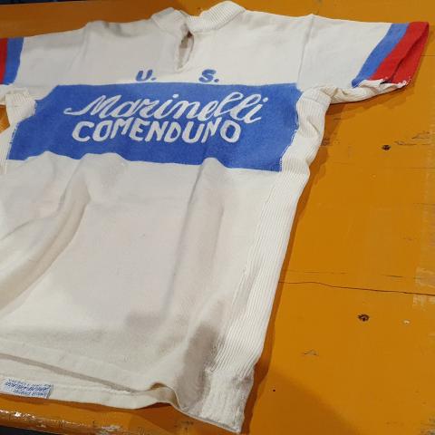  la maglietta da ciclista degli anni '50 - © G.S. Marinelli, riproduzione vietata.