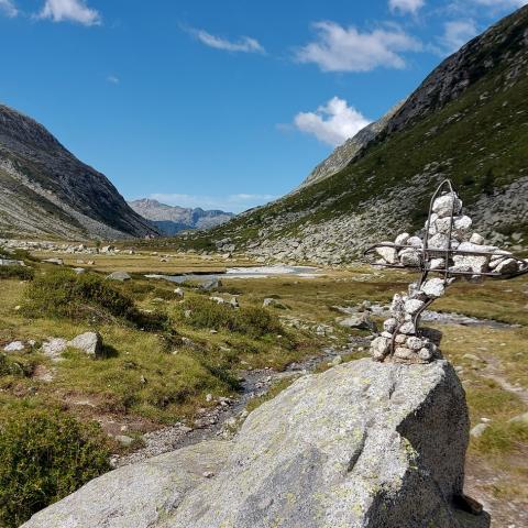 Vista verso valle  - © G.S. Marinelli, riproduzione vietata.