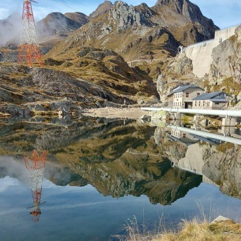 Lago Canali presso cap. Lago Nero  - &copy; G.S. Marinelli, riproduzione vietata.